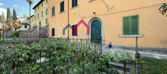 2 bedrooms Apartment in Barga, Italy No. 329266 4