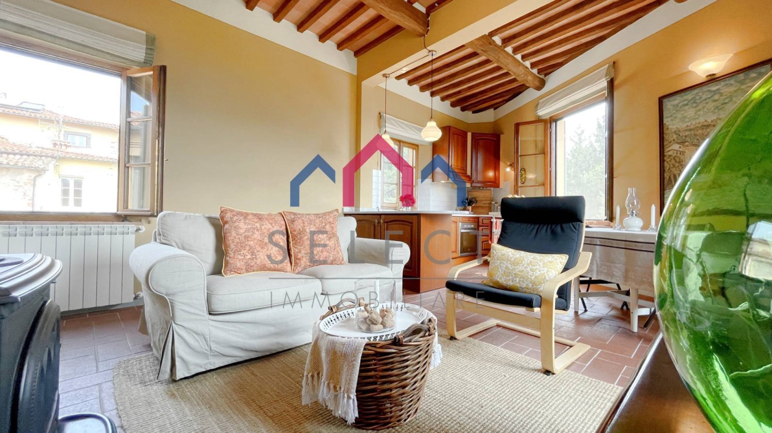 2 bedrooms Apartment in Barga, Italy No. 329266