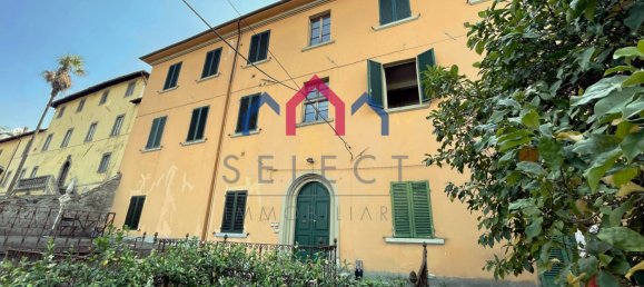 2 bedrooms Apartment in Barga, Italy No. 329266 3