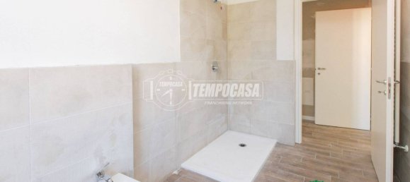 Apartamento T1 em Busto Arsizio, Italy N.º 343341 8