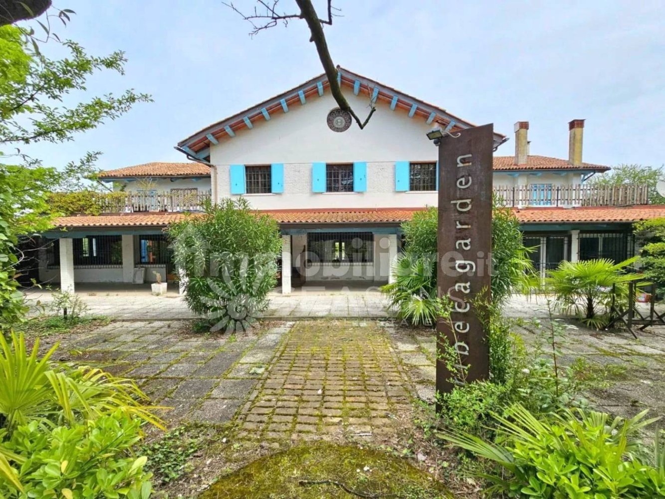 5-Zimmer Gewerbliche Immobilie in Jesolo, Italy, Nr. 175268