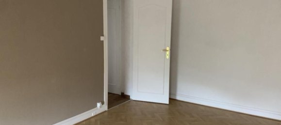 Квартира с 3 спальнями в Монлюсон, Франция № 316596 12