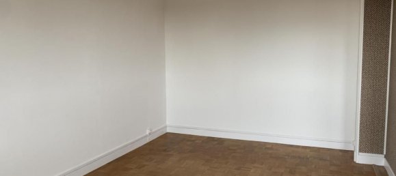 Квартира с 3 спальнями в Монлюсон, Франция № 316596 2