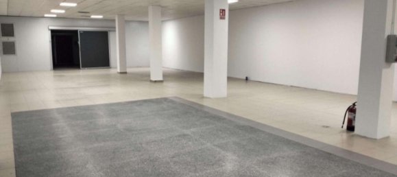 Lagerhaus in Paterna, Spain 4684m², Nr. 173516 3