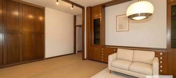 2 bedrooms Apartment in Desio, Italy No. 381224 4