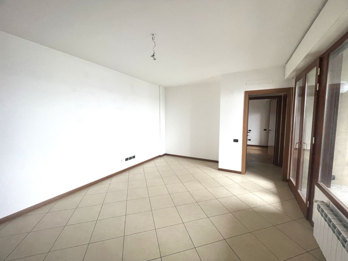 2-salle Appartement à Milan, Italy No. 241357