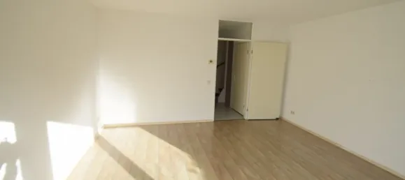 Таунхаус с 4 комнатами в Саксония-Анхальт, Германия № 145522 2