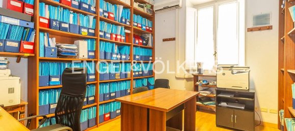 Офис с 5 комнатами в Рим, Италия № 109161 9