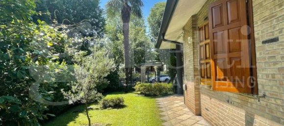 Вилла с 3 комнатами в Сенаго, Италия № 37256 2