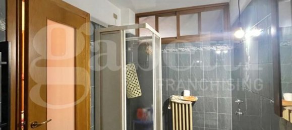 Вилла с 3 комнатами в Сенаго, Италия № 37256 37