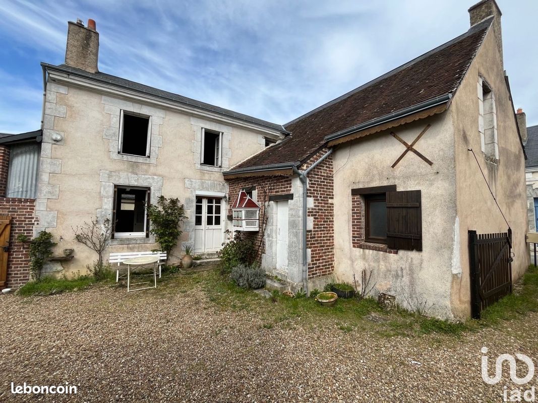 4 bedrooms House in Saint-Martin-des-Bois, France No. 85265