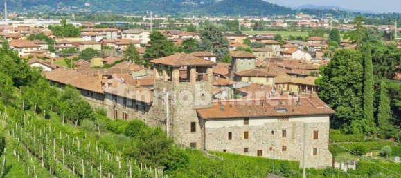 3 bedrooms House in Mapello, Italy No. 266867 7