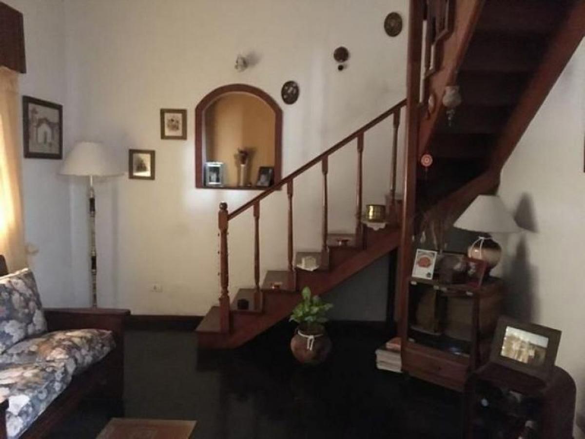 3 bedrooms House in Tres de Febrero, Argentina No. 57825