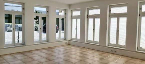 446m² Building in Limburg-Weilburg, Germany No. 258404 2