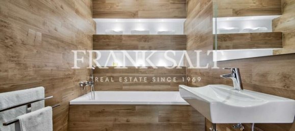 4 bedrooms Villa in Iklin, Malta No. 8683 8