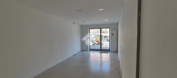 Gewerbliche Immobilie in Sarzana, Italy 43m², Nr. 76956 7