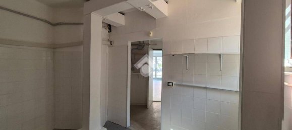 Gewerbliche Immobilie in Sarzana, Italy 43m², Nr. 76956 10