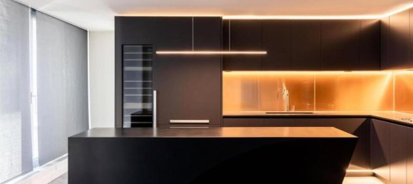 2 bedrooms Condo in British Columbia, Canada No. 199 6