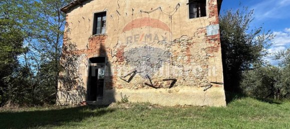 5 chambres Maison à Terranuova Bracciolini, Italy No. 373090 2