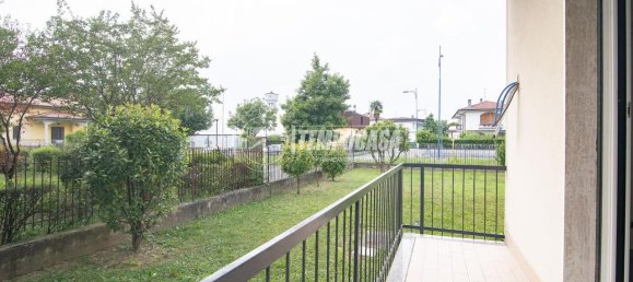 2-salle Appartement à Canonica d'Adda, Italy No. 66762 37