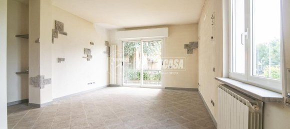 2-salle Appartement à Canonica d'Adda, Italy No. 66762 5