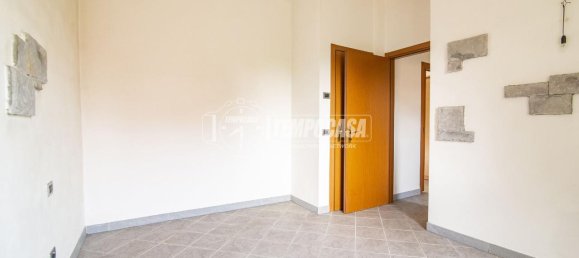 2-salle Appartement à Canonica d'Adda, Italy No. 66762 20