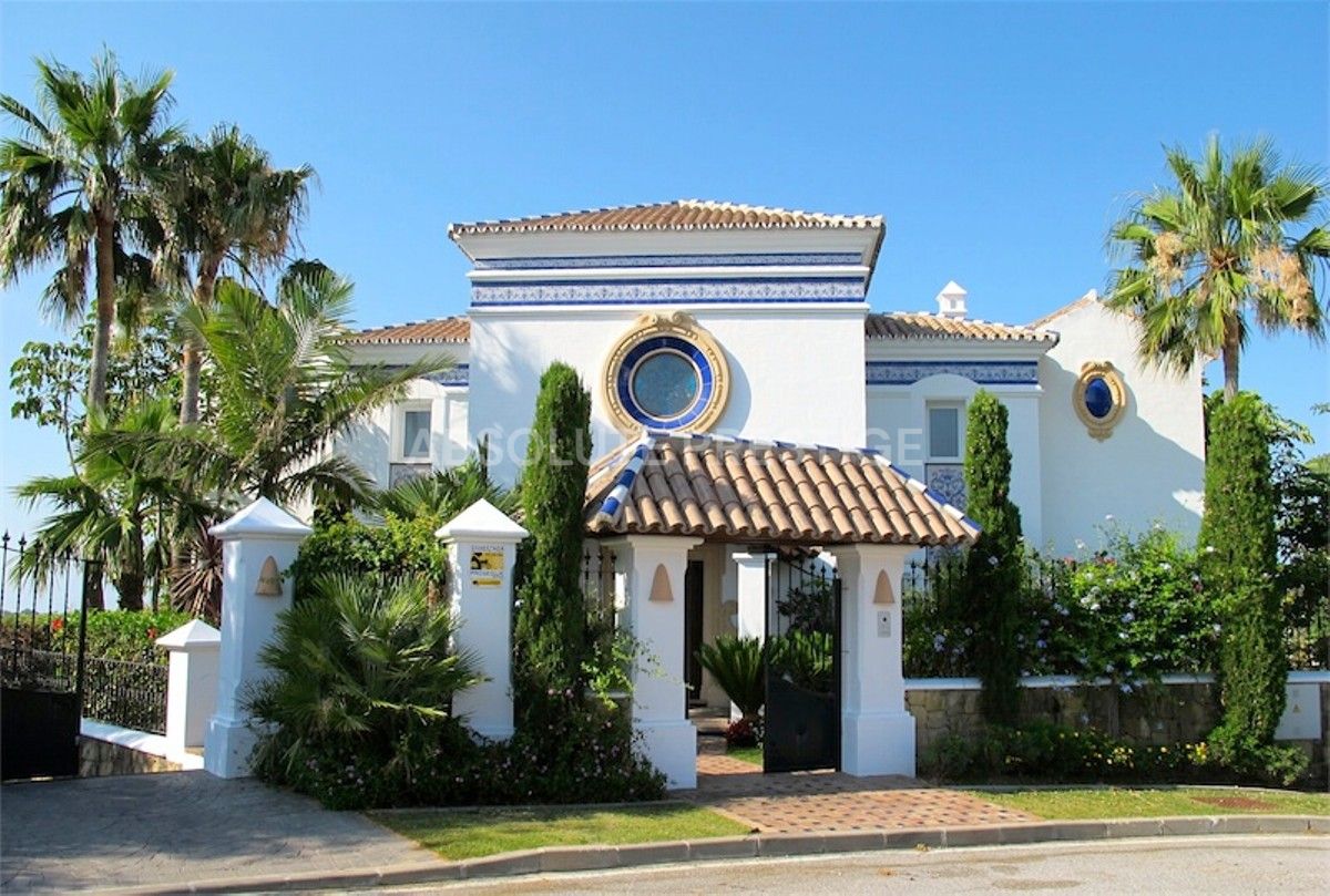 5 bedrooms Villa in Benahavis, Spain No. 89181