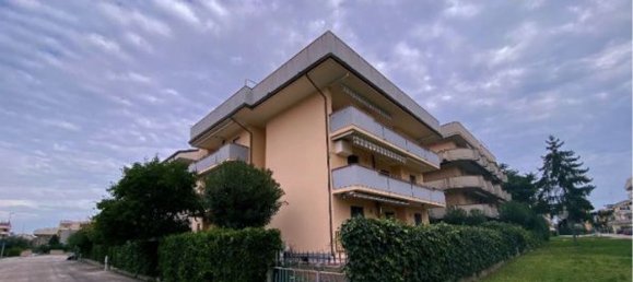 3 rooms Apartment in Alba Adriatica, Italy No. 236768 6