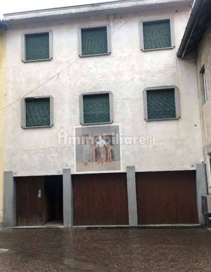 Квартира с 2 спальнями в Маркироло, Италия № 181349