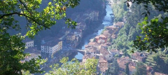 3 bedrooms House in Bagni di Lucca, Italy No. 410 3