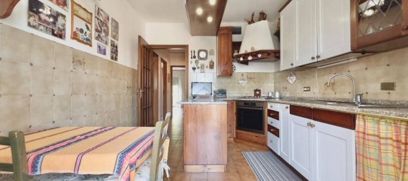 2 Schlafzimmer Wohnung in Novi Ligure, Italy, Nr. 269055 11