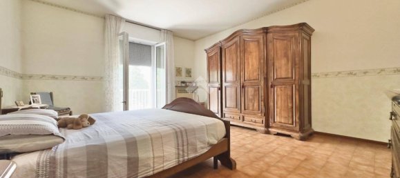 2 Schlafzimmer Wohnung in Novi Ligure, Italy, Nr. 269055 15