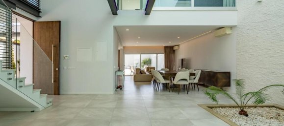 4 bedrooms Villa in Faro, Portugal No. 232370 5