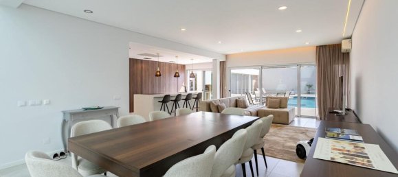 4 bedrooms Villa in Faro, Portugal No. 232370 9