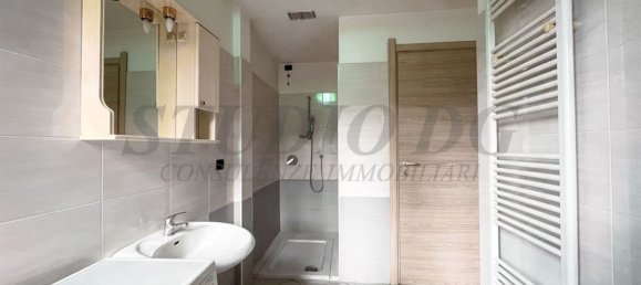 Apartamento de 3 dormitorios en Cesano Maderno, Italy No. 361169 20