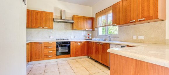 3 bedrooms Villa in Paralimni, Cyprus No. 5661 6