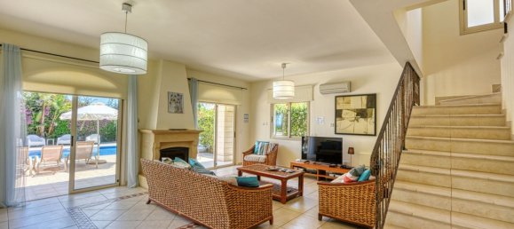 3 bedrooms Villa in Paralimni, Cyprus No. 5661 4