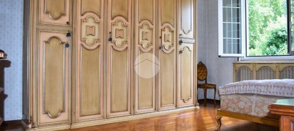 4 bedrooms Villa in Parma, Italy No. 325769 12