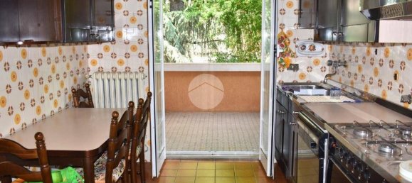 4 bedrooms Villa in Parma, Italy No. 325769 7