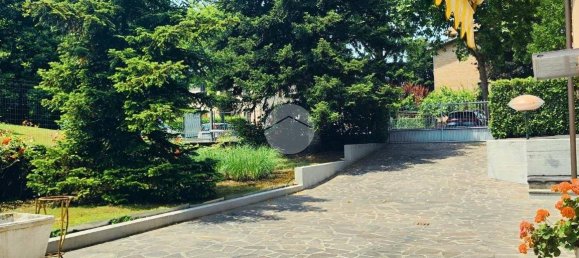 4 bedrooms Villa in Parma, Italy No. 325769 16