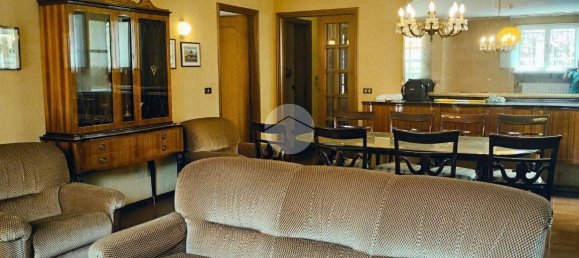 4 bedrooms Villa in Parma, Italy No. 325769 22