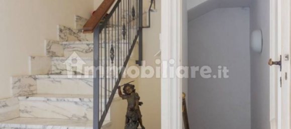 5 bedrooms Villa in Genoa, Italy No. 188046 9