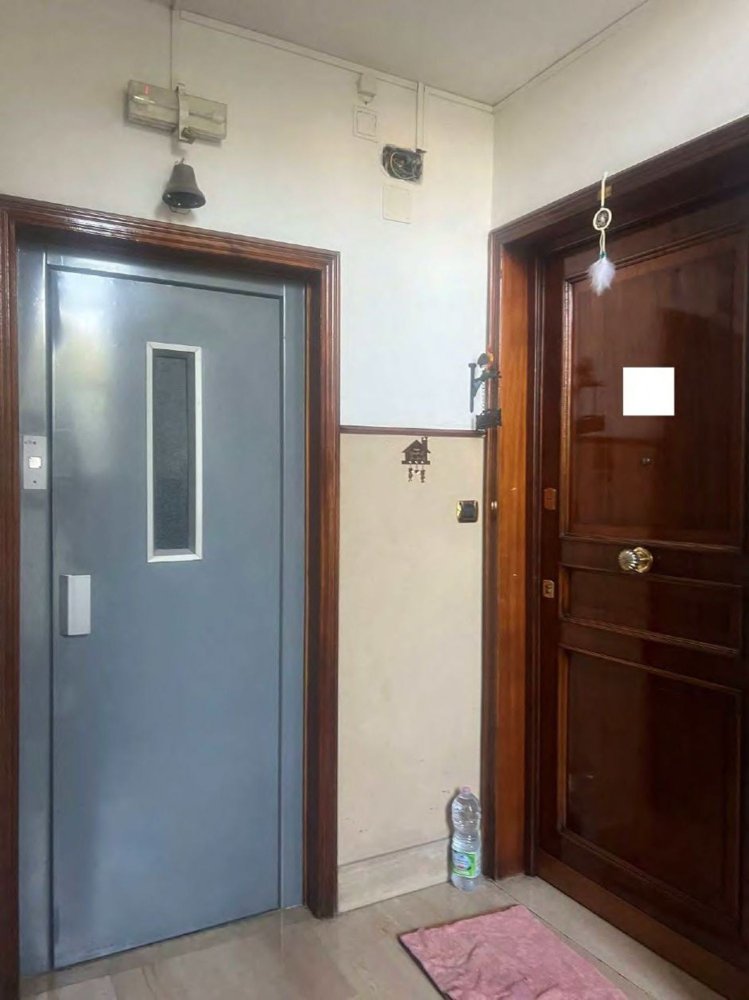 6 rooms Apartment in Naples, Italy No. 224723