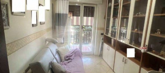 6 rooms Apartment in Naples, Italy No. 224723 3