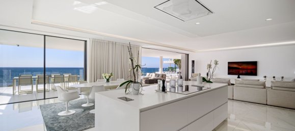 5 غرف نوم شقة في Estepona, Spain رقم 146642 3