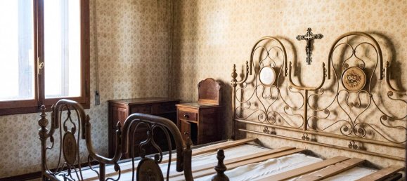 5 rooms House in Lizzano in Belvedere, Italy No. 269767 24