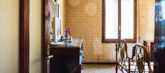 5 rooms House in Lizzano in Belvedere, Italy No. 269767 23