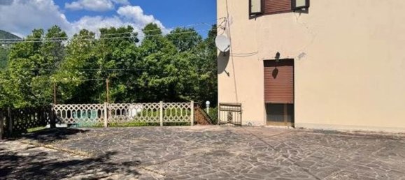 5 rooms House in Lizzano in Belvedere, Italy No. 269767 10