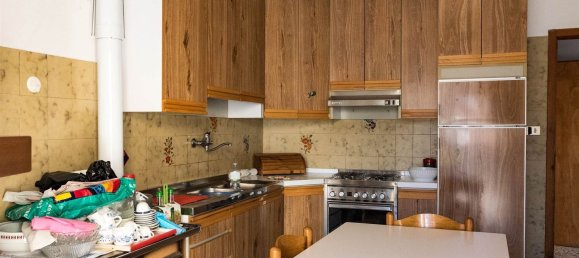 5 rooms House in Lizzano in Belvedere, Italy No. 269767 19