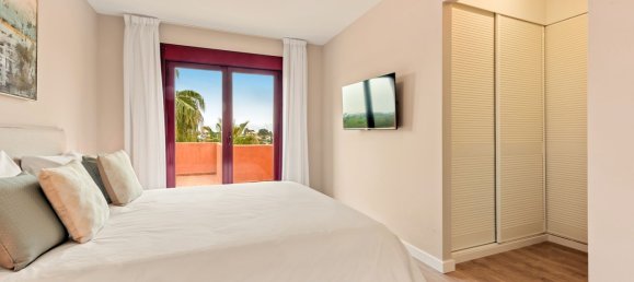 3 bedrooms Penthouse in Benahavis, Spain No. 136424 12